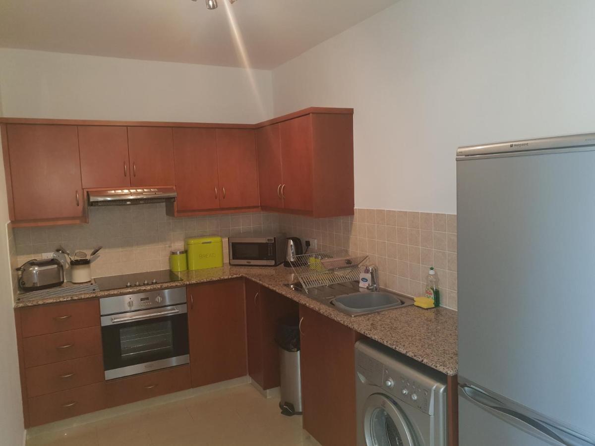 Stunning Apartment C106 With Balcony Looking Over Pool Peyia Exterior photo